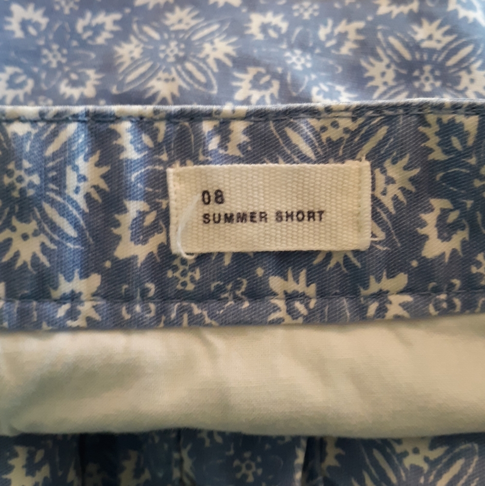 Gap summer shorts sz 8 *V - Picture 2 of 5
